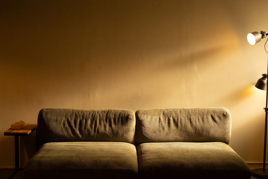 soiree a la maison, choix entre bouquet adulte et premier iptv